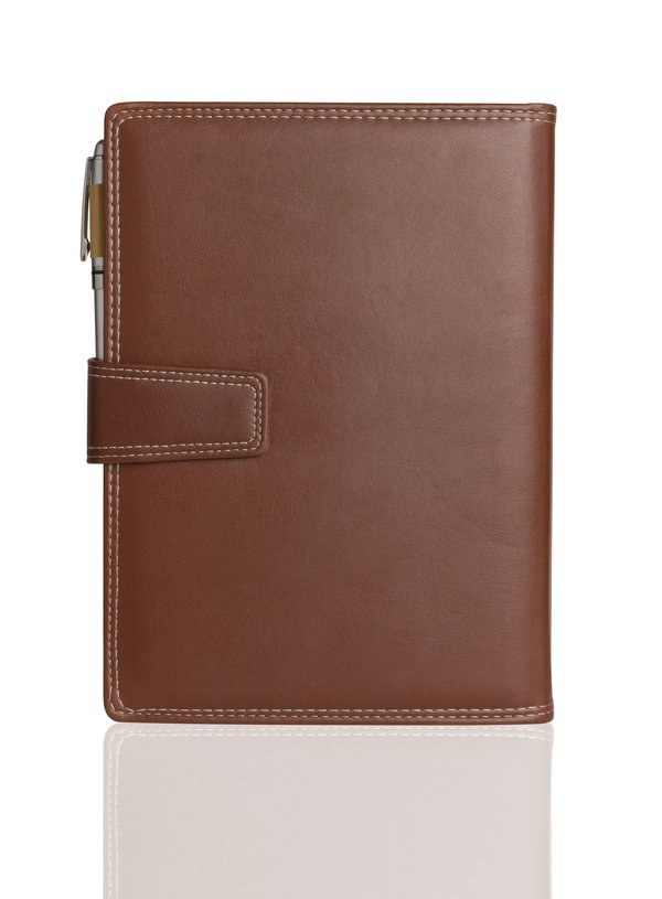 Carnet vertical en cuir : L'alliance de la tradition et du style